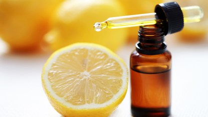 Lemon and essential oil
