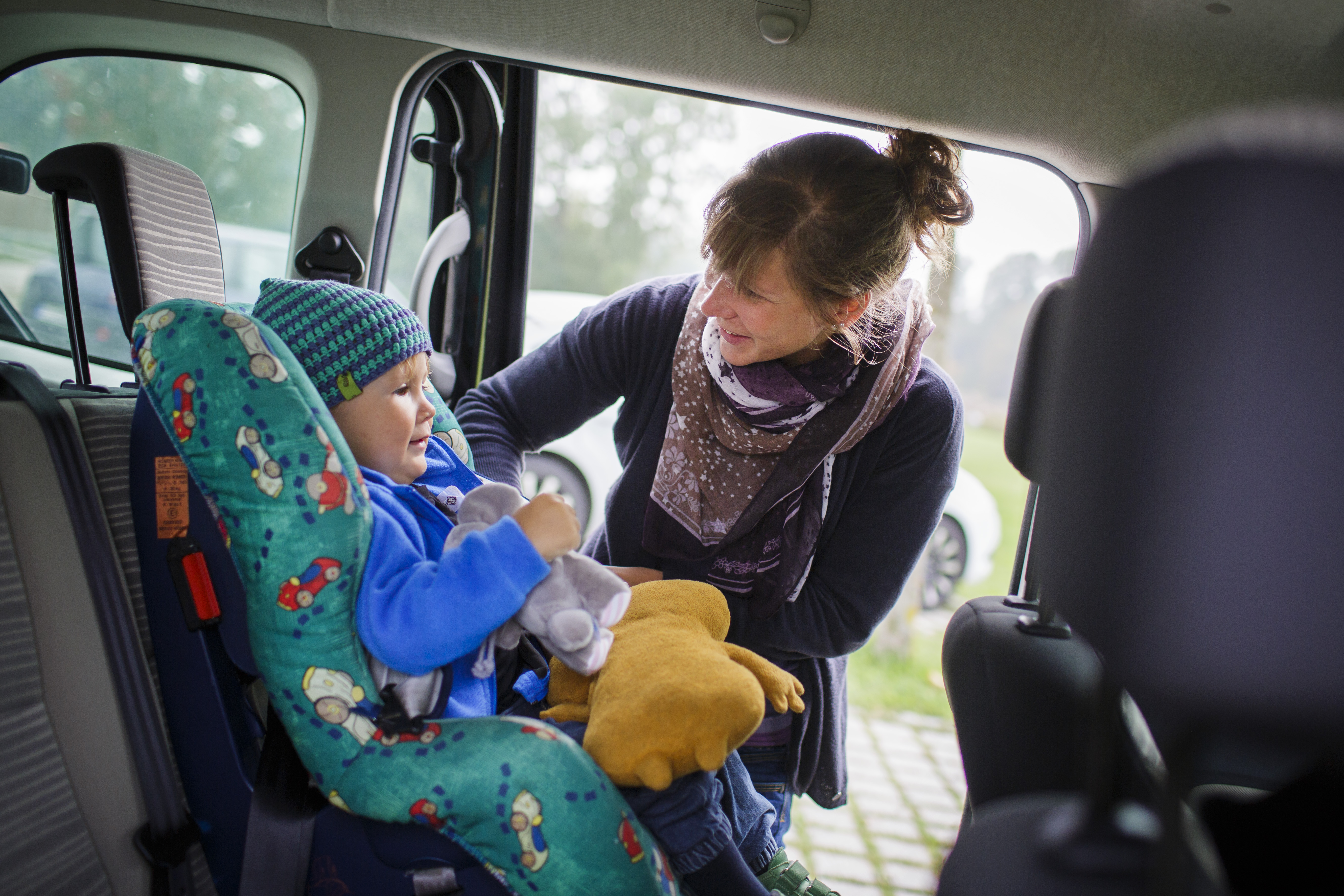 10 Best Winter Car Seat Covers For Your Baby - Cozy Covers For Car Seats