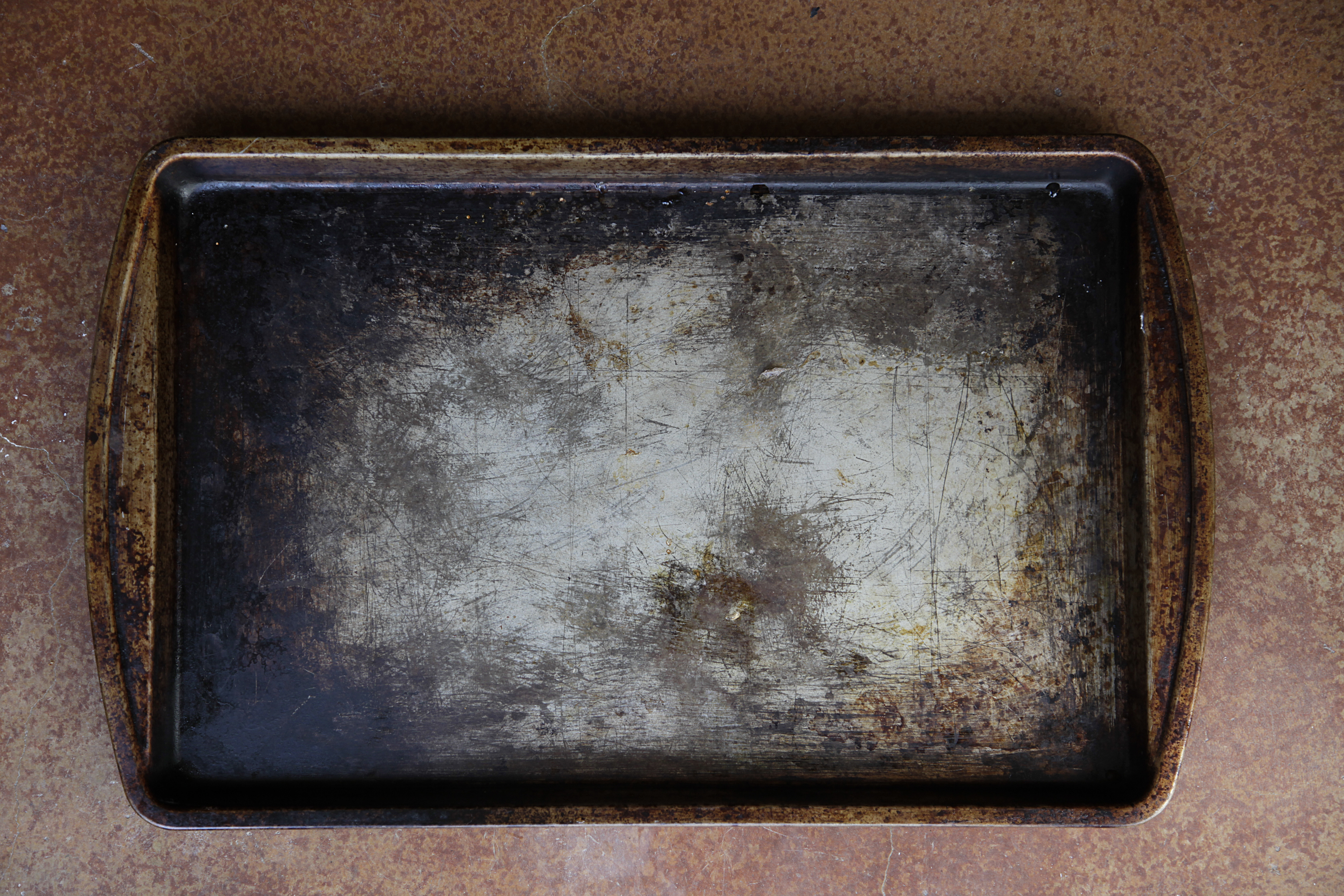 How to Clean a Burnt Baking Sheet