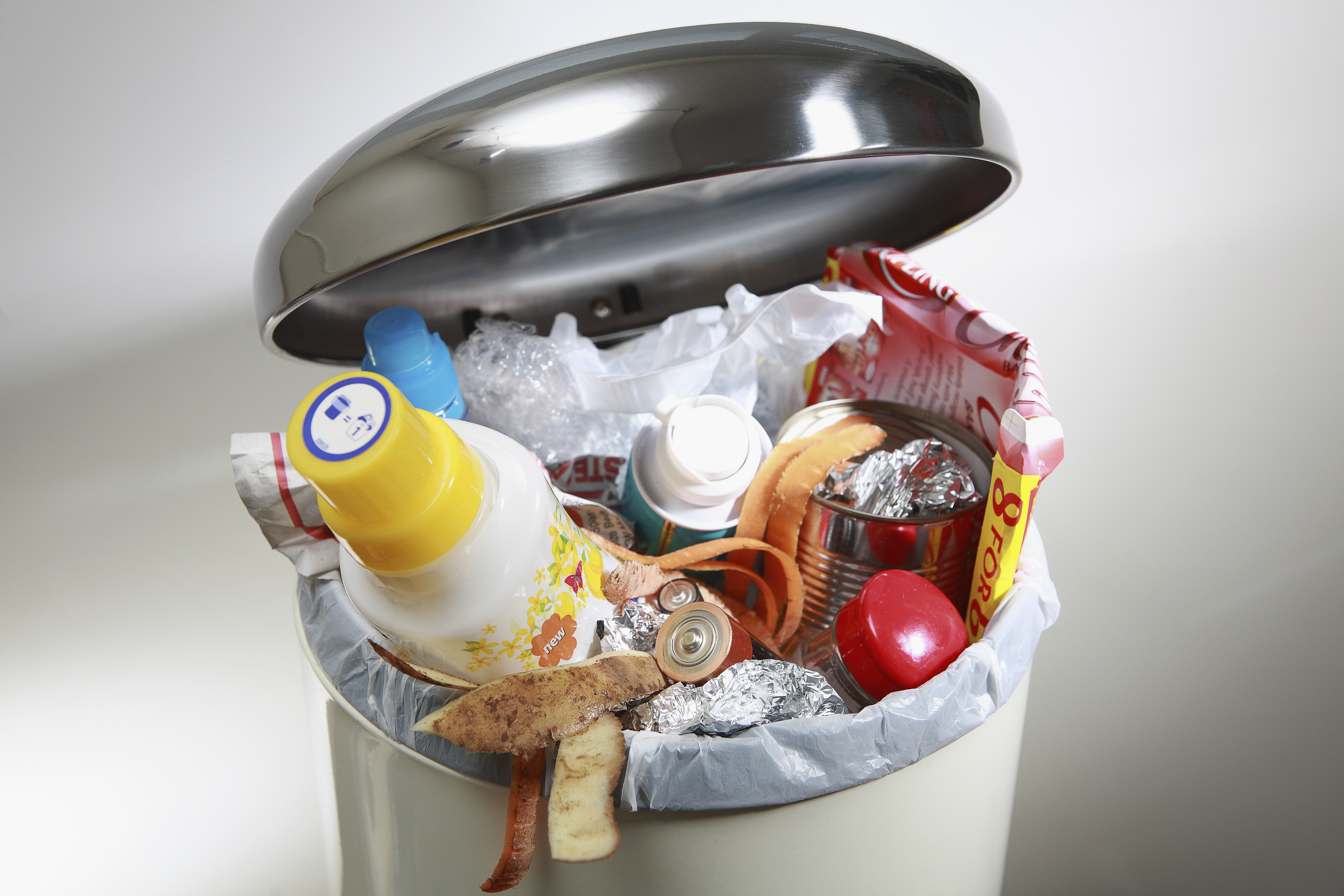 How To Prevent Garbage Can Odor Or, How To Deodorize Outdoor Garbage Can