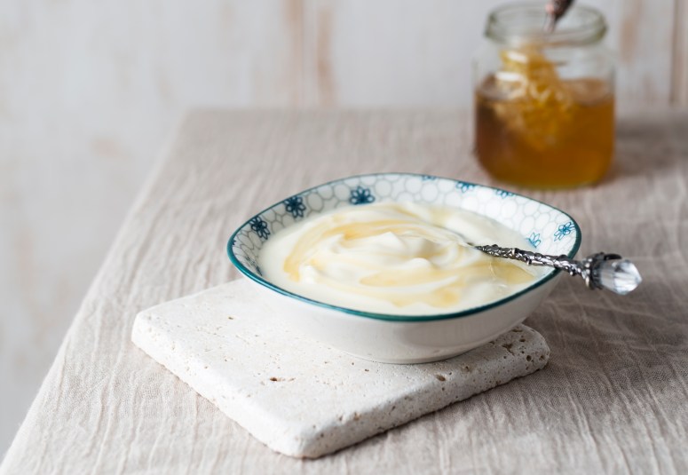 Yogurt With Honey is the Sweet Snack for Weight Loss