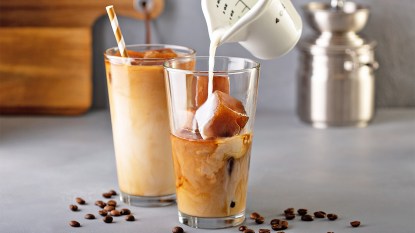 Iced coffee with coffee cubes as part of a guide on how to make the drink
