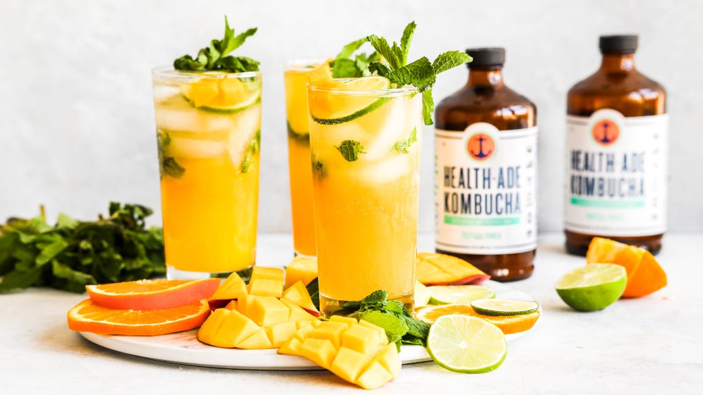 kombucha cocktail with lime