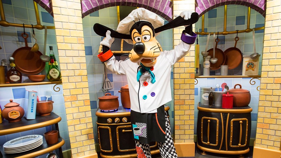 Goofy at Disneyland dressed as a chef