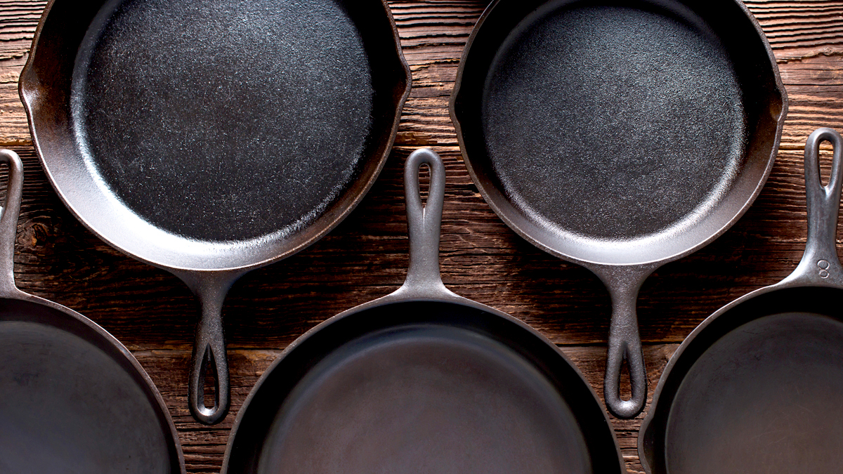 how to clean & maintain cast iron / skillet pan