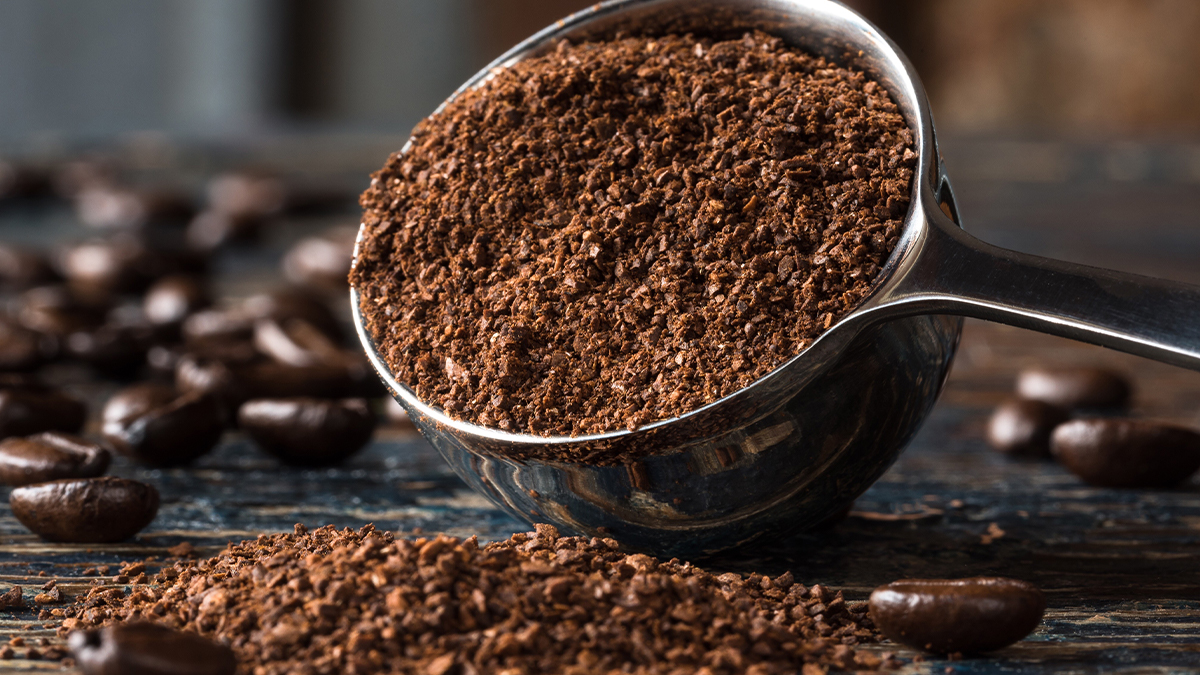 10 Uses For Using Leftover Coffee Grounds - First For Women