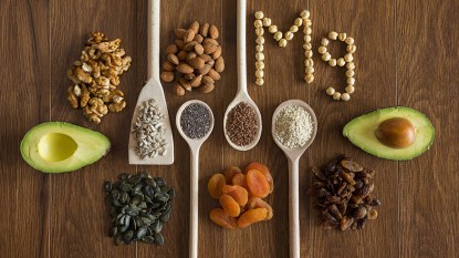 An overhead shot of lots of different foods that contain magnesium but not magnesium glycinate or magnesium citrate