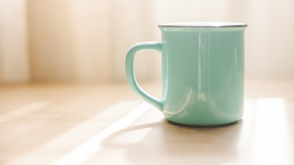 clean-mug-stains-naturally