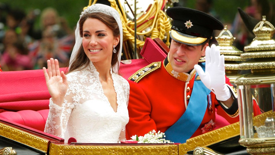 Princ William and Kate Middleton on their wedding day