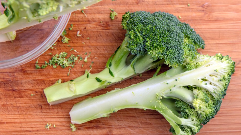 Broccoli on chopping board