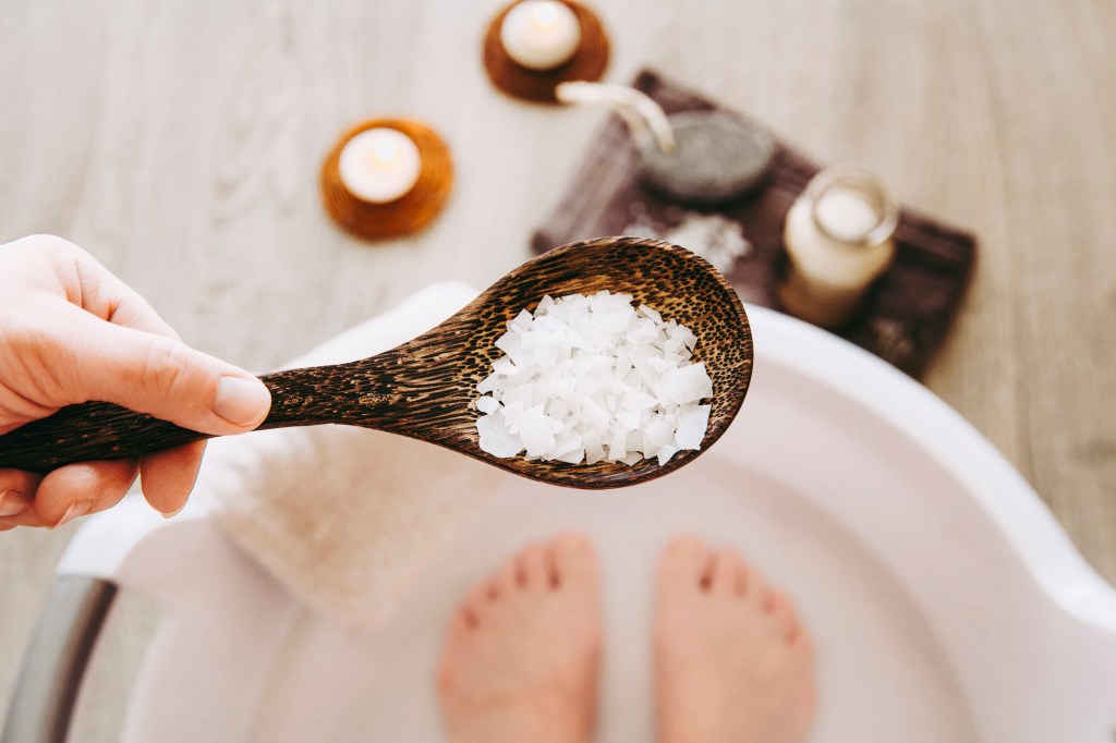 At home pedicure foot soak with epsom salt