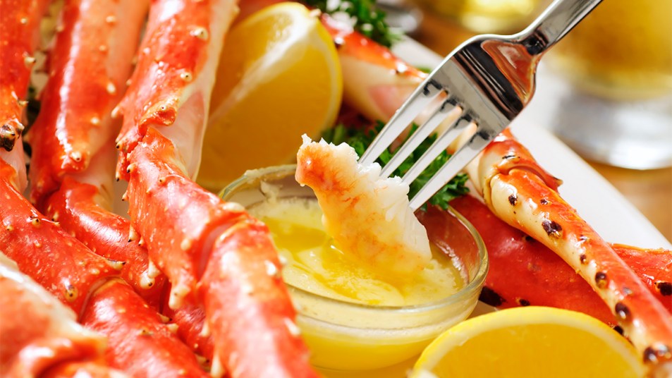 How to reheat crab legs_featured image
