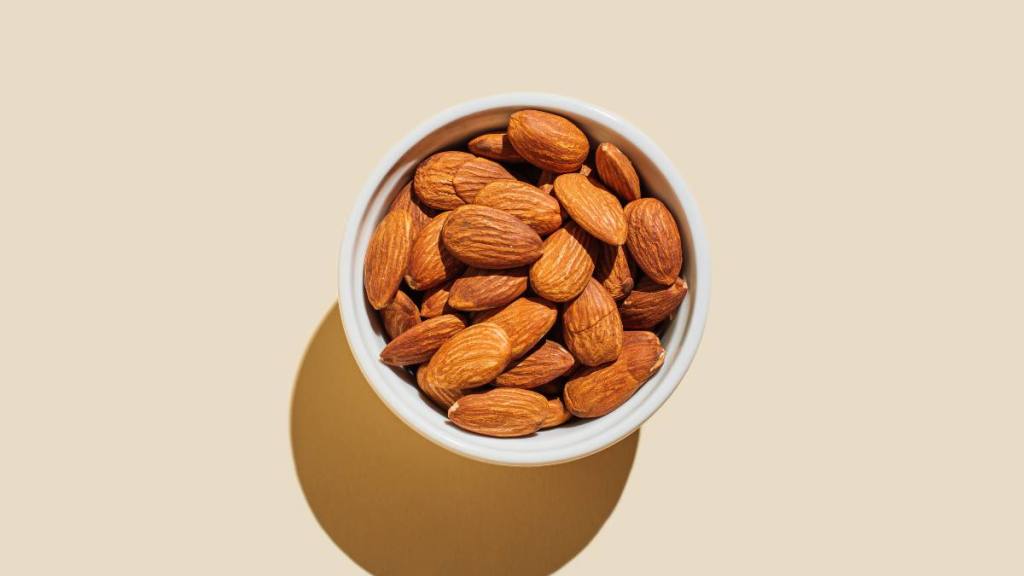 Almonds in a bowl; Are almonds good for weight loss