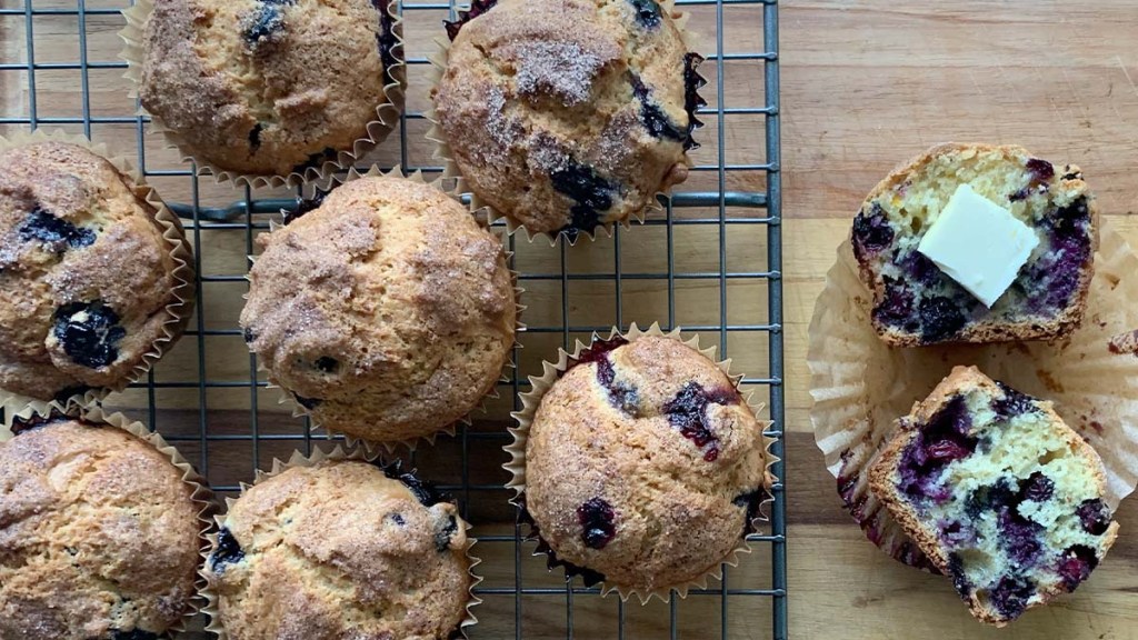 Coriander spiced blueberry muffins 2