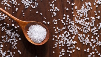 spoonful of salt with salt spilled around it: uses for salt
