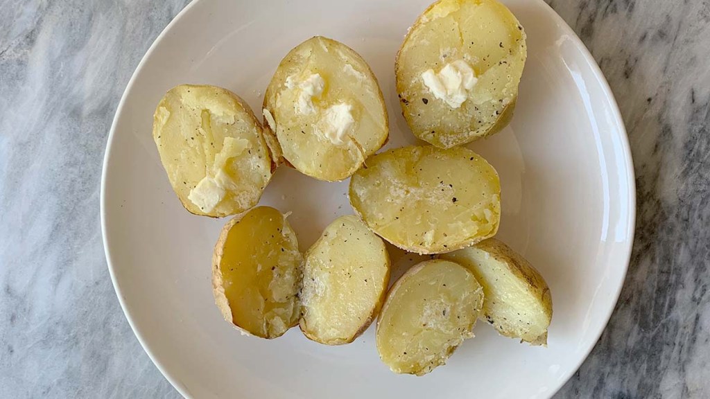 Salt roasted potatoes