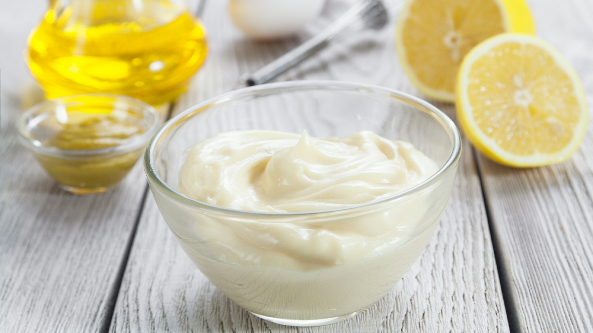 Afskedige suge nationalsang Jamie Oliver's Speedy Homemade Mayo Recipe Only Takes 15 Minutes