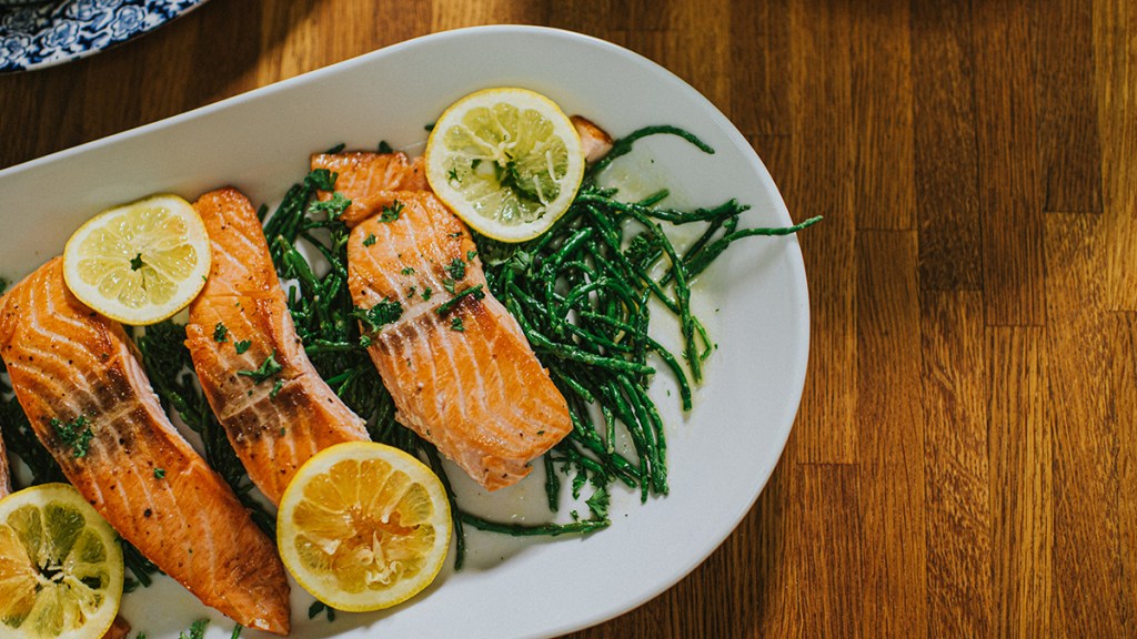 salmon on  plate (can the mediterranean diet help you lose weight 