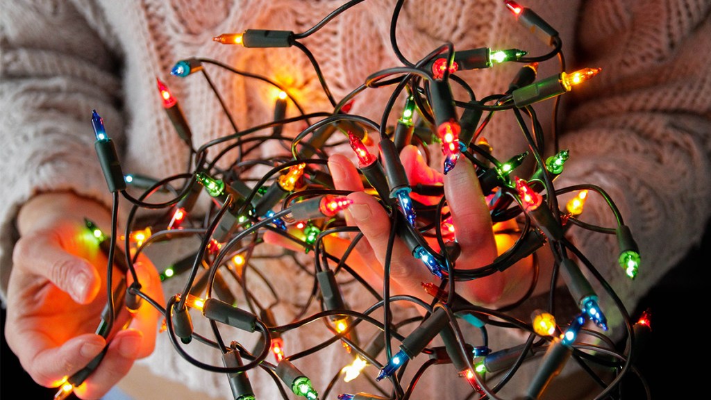 Colored Christmas lights tangled up; How to put lights on a Christmas tree