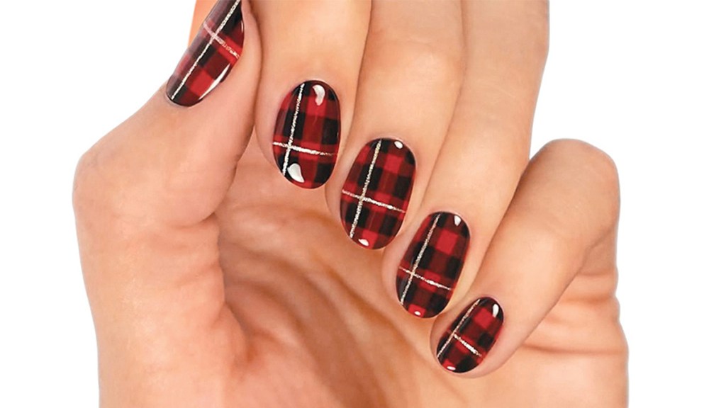 holiday nail designs :red and black plaid holiday nails