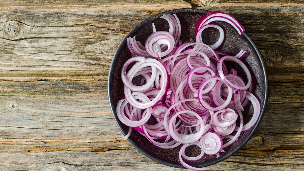 sliced red onion: best foods for bone health 