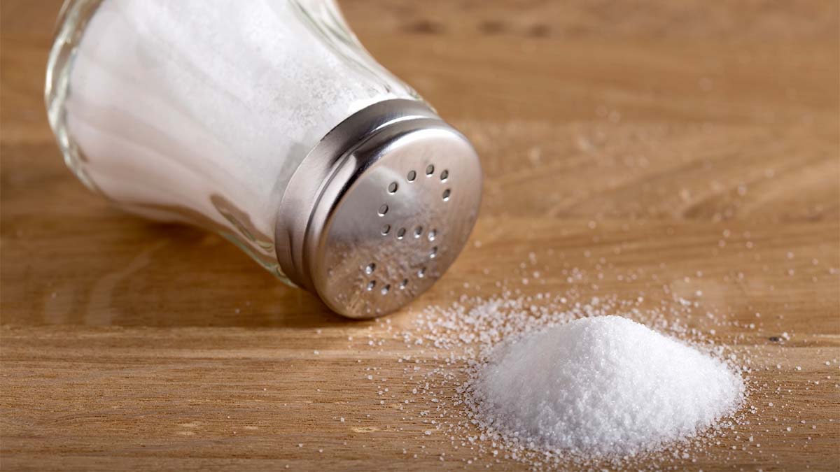 Salt and Pepper Shaker Trick Is Blowing Up the Internet