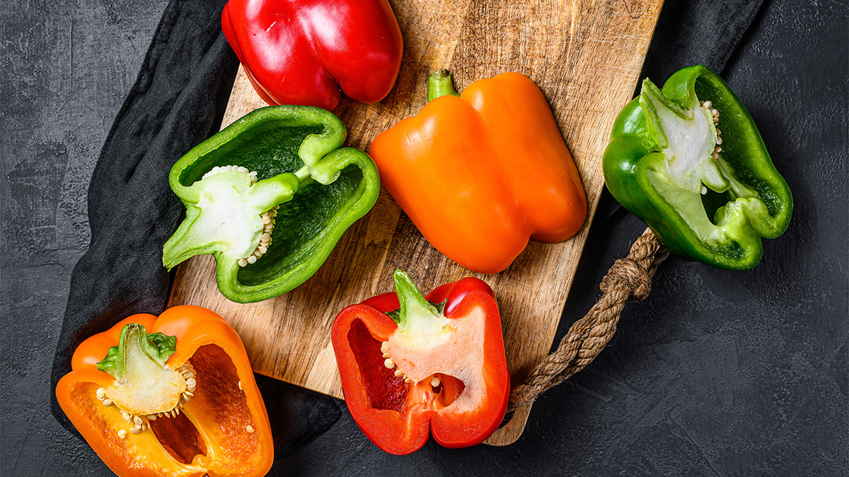 Learn to Core and Seed a Bell Pepper With This Tutorial