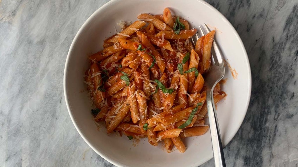Veggie scrap tomato sauce with pasta