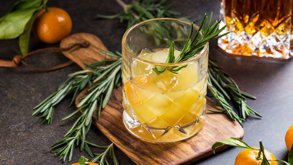Lemon Rosemary Refresher Cocktail