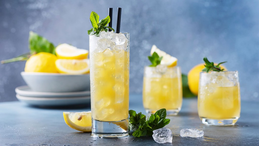 Lemon Ginger Cocktail made with kombucha