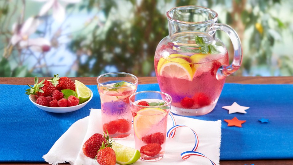 Raspberry-Lemon Breeze cocktail