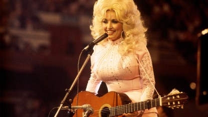Dolly Parton on stage, 1976