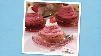 Cran-Strawberry Mousse Tartlets, recipe made with leftover cranberry sauce