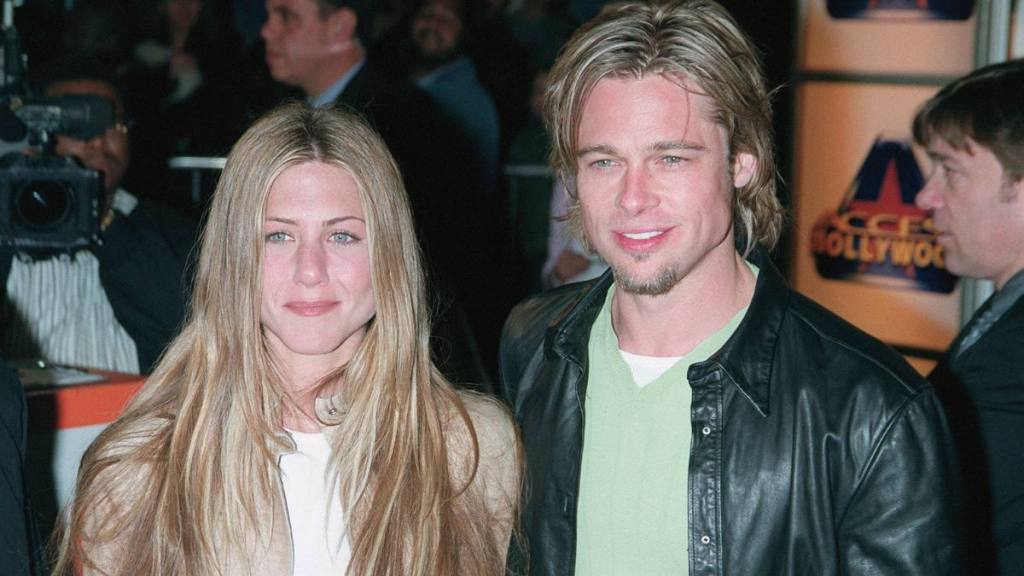 Jennifer Aniston and Brad pitt in 2000