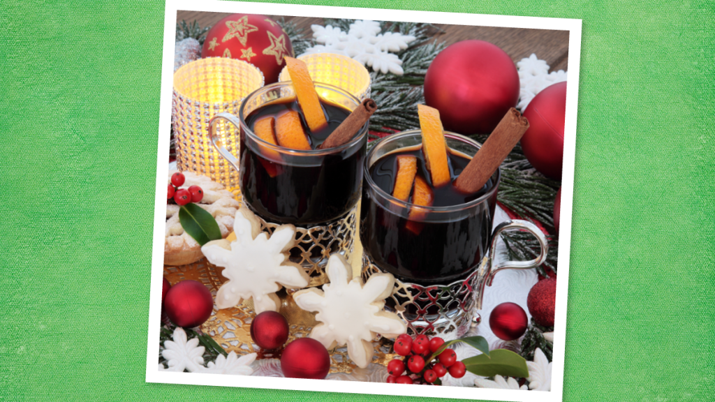 Orange-Spiced Mulled Wine (Christmas cocktails)
