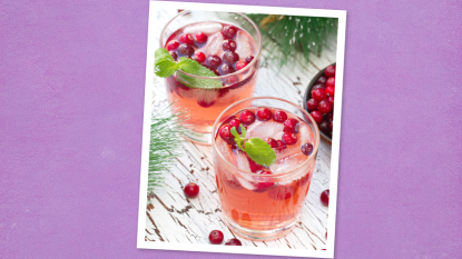 Cranberry Gin Fizz (Christmas cocktails)