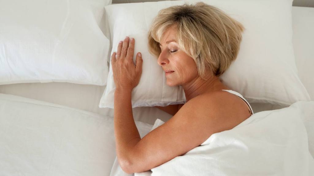 ashwagandha thyroid: Mature Woman Sleeping On Bed