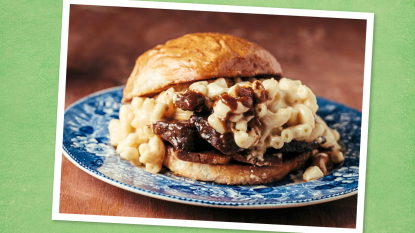 Mac ‘n’ Cheese Brisket Sandwiches (dump and go slow cooker recipes)
