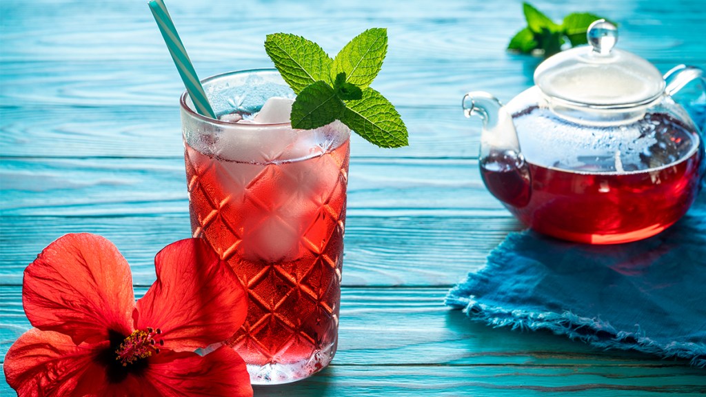 glass of iced hibiscus tea; hibiscus tea for weight loss