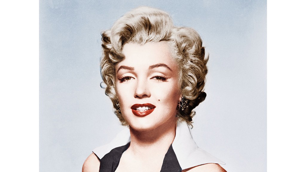 Marilyn Monroe eyes