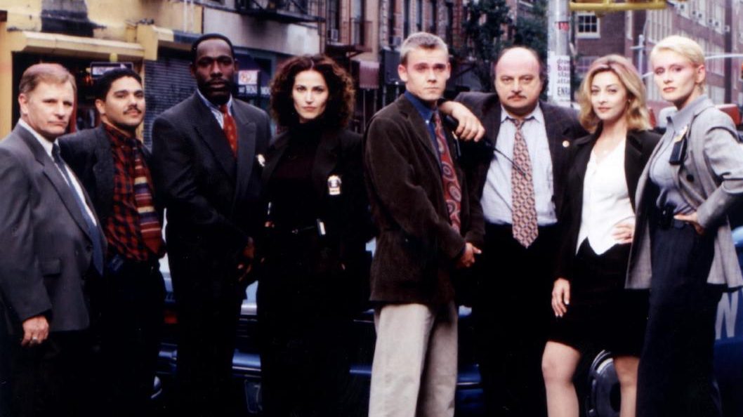 Nicholas Turturro with the NYPD Blue cast, 1998