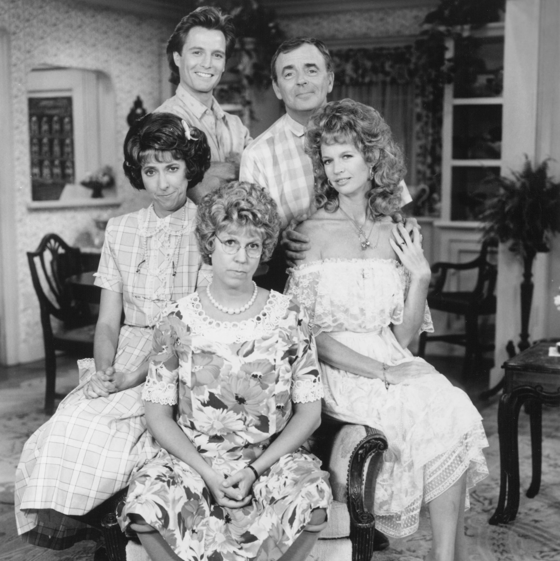 Vicki Lawrence, Ken Berry, Dorothy Lyman, Beverly Archer and Allan Kayser, 1983