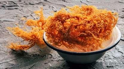 bowl of sea moss; benefits of sea moss for women