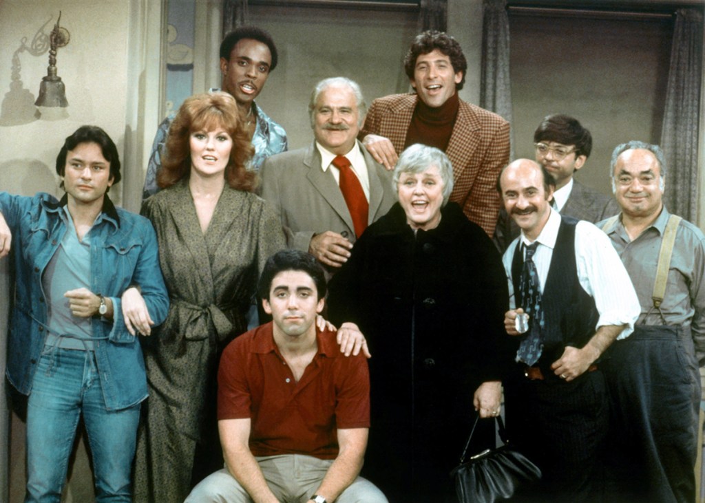 1970s TV Sitcoms: The cast of 1977's Busting Loose