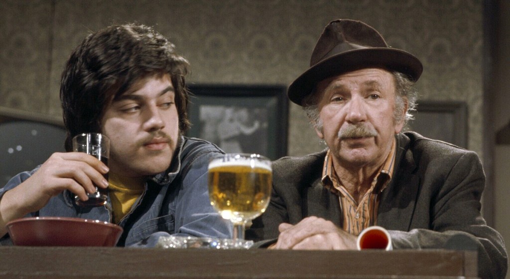 Freddie Prinze and Jack Albertson in Chico and the Man, 1974