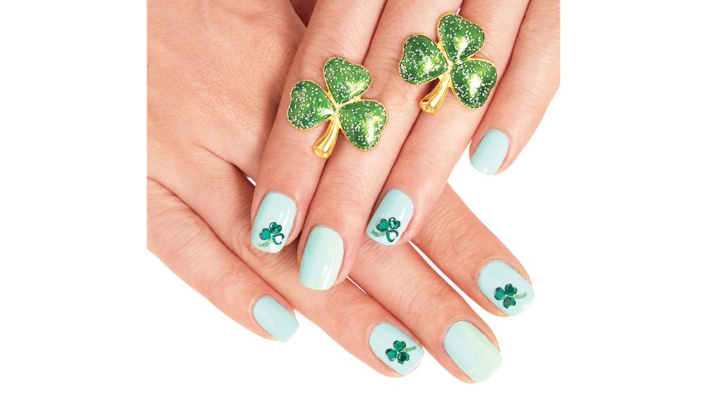 light green nails with dark green four leaf clover