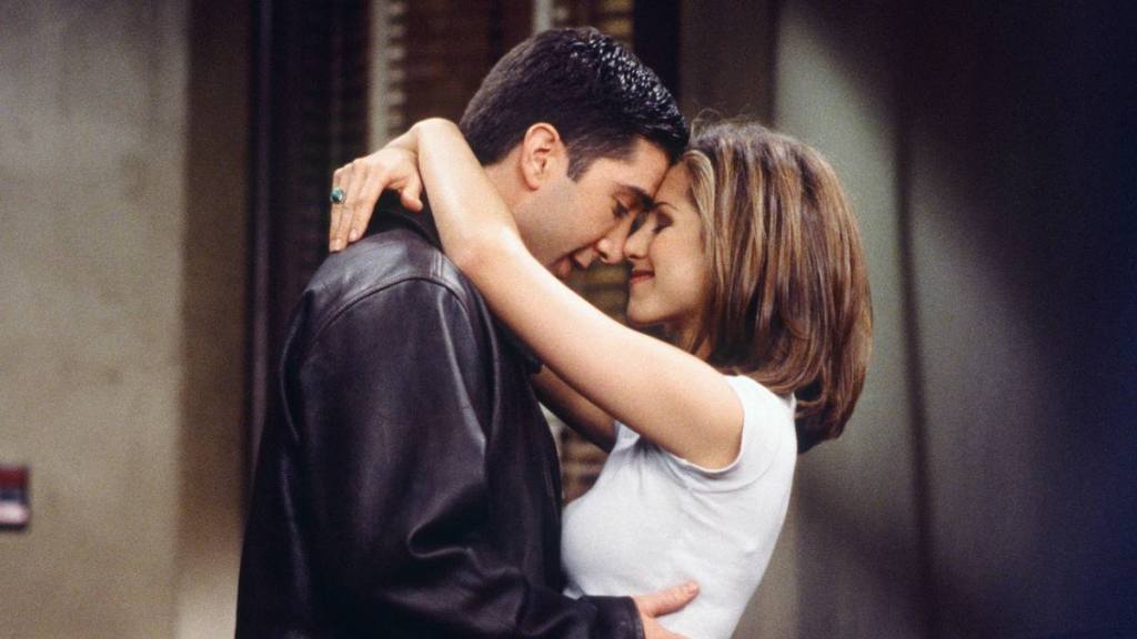 David Schwimmer and Jennifer Aniston in Friends (1995)