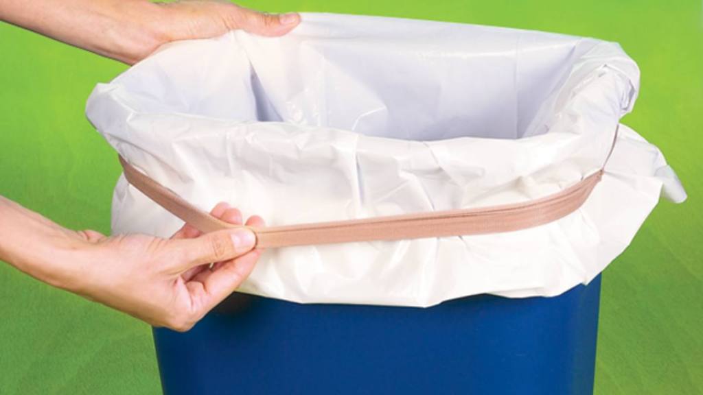 Uses for Pantyhose: pantyhose on a trashbag