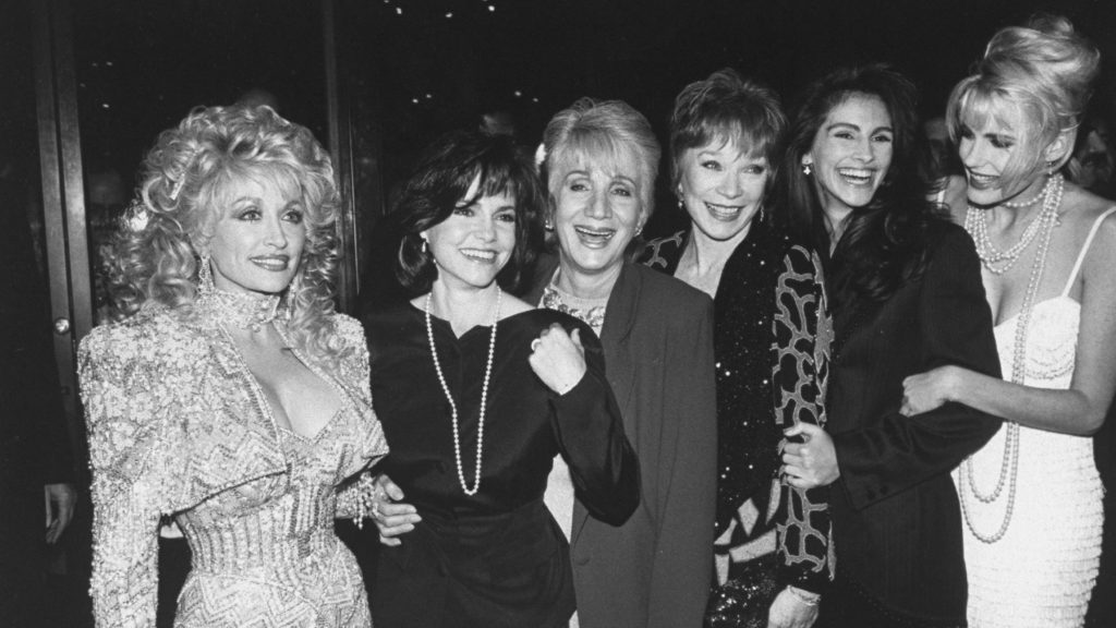 Dolly Parton, Sally Field, Olympia Dukakis, Shirley MacLaine, Julia Roberts and Daryl Hannah, Steel Magnolias cast, 1989