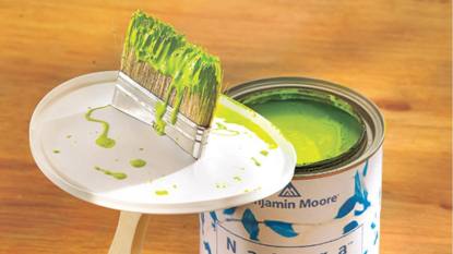 Uses for plastic lids: Paint without messy drips